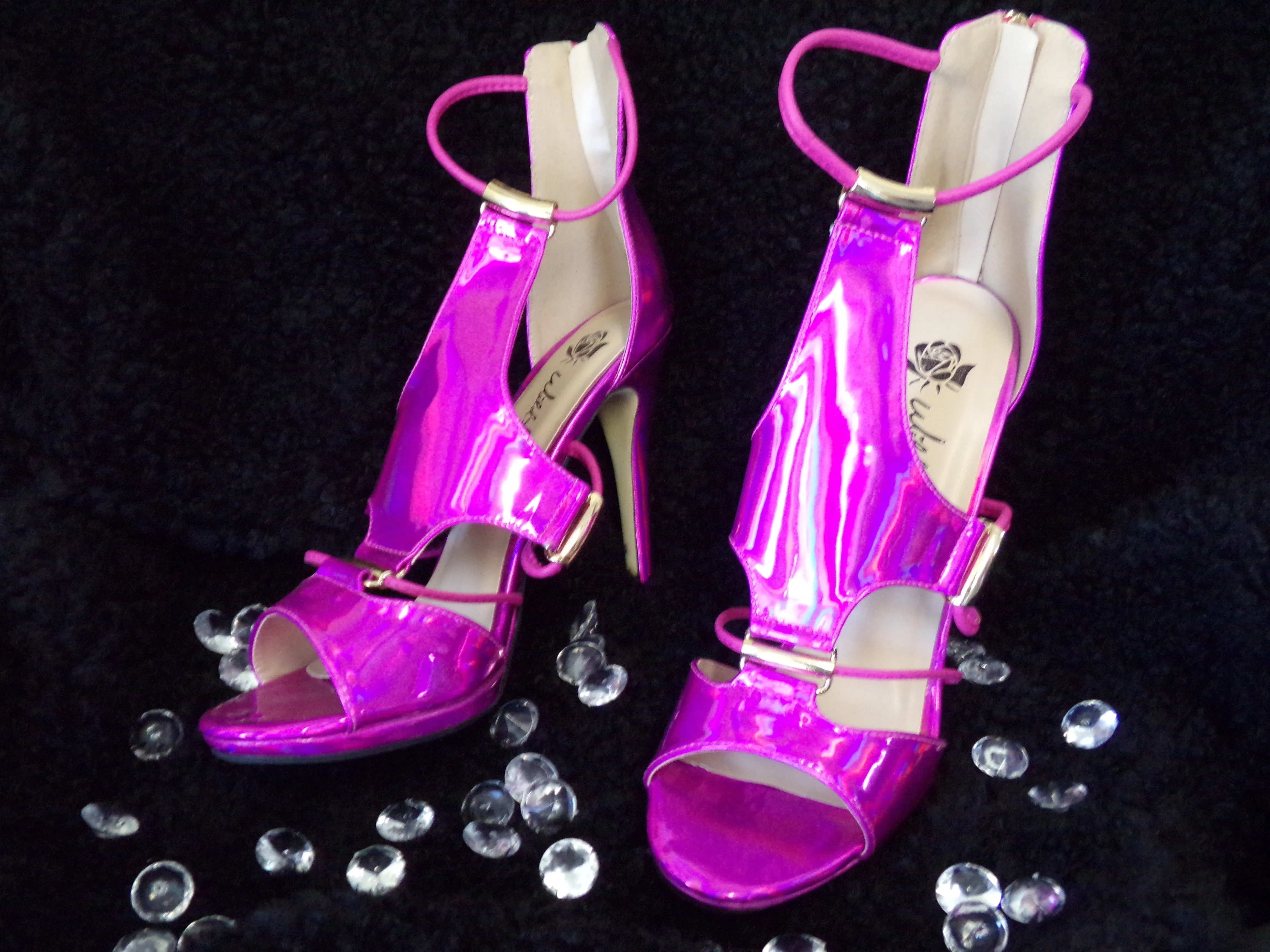 Mirrored Diva stiletto  Available in size 10
